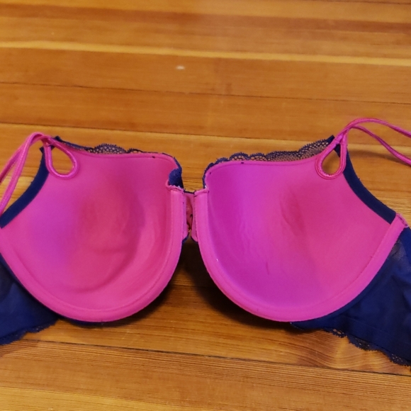 Victoria secret pink and blue bra - Picture 3 of 4